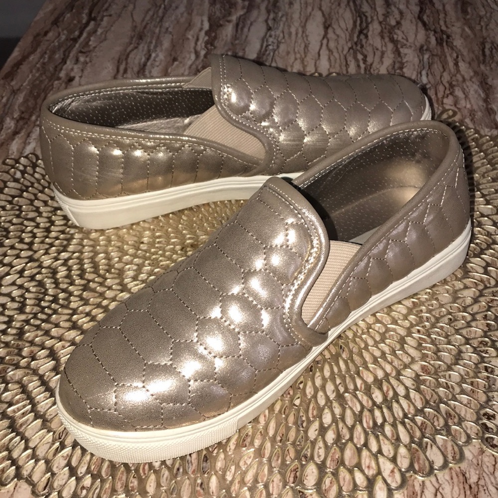 Steve Madden slide on sneakers